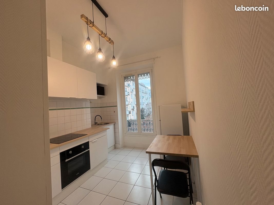 Appartement à louer, 38m², Grenoble