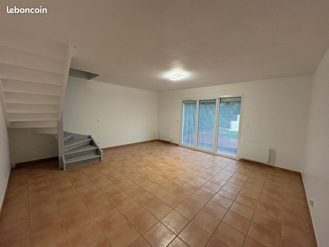 Maison à louer, 75m², Collonges