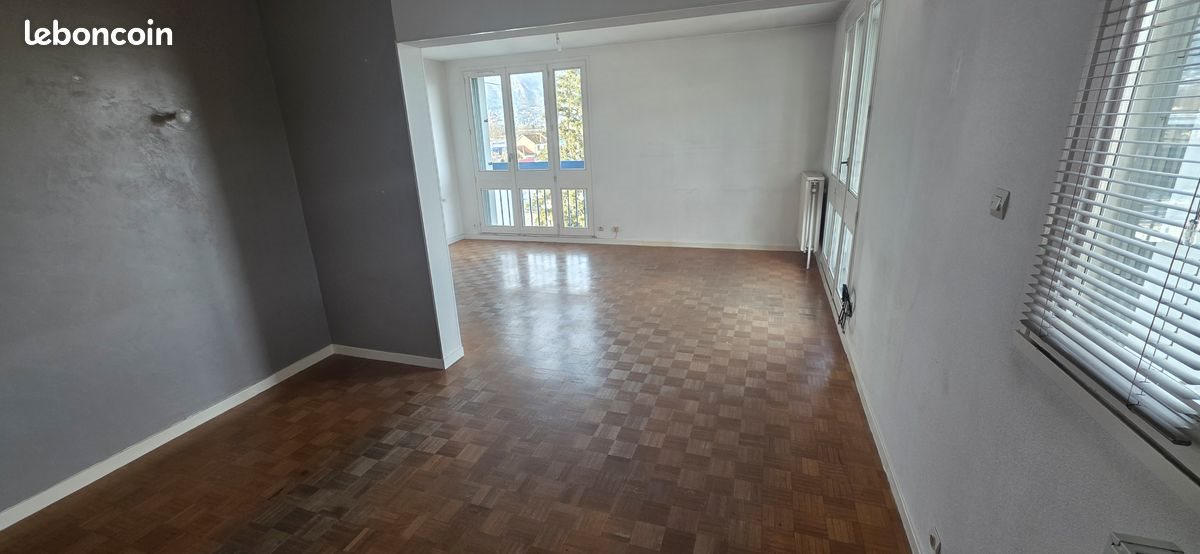 Appartement à louer, 104m², Saint-Martin-d'Hères