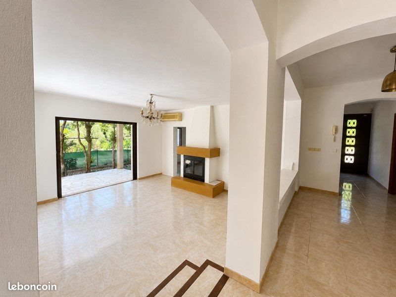 Appartement à louer, 80m², Mougins