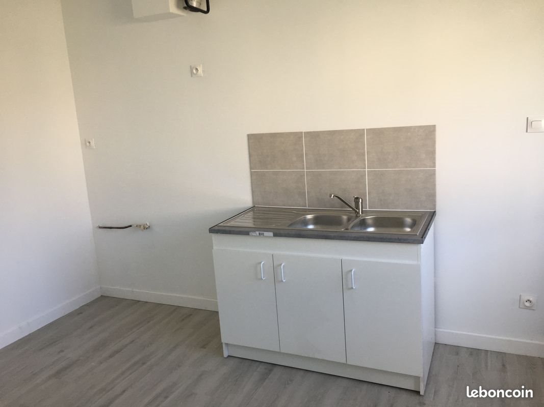 Maison à louer, 90m², Craon