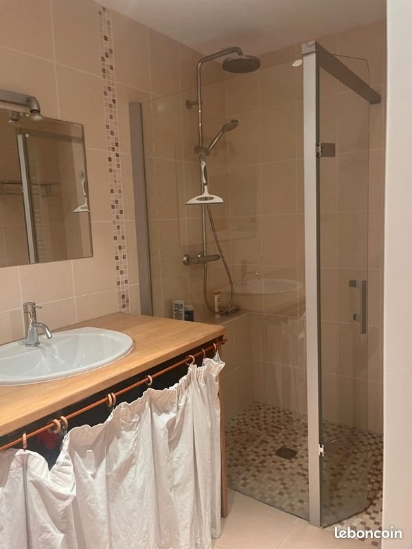 Maison à louer, 195m², Jujurieux