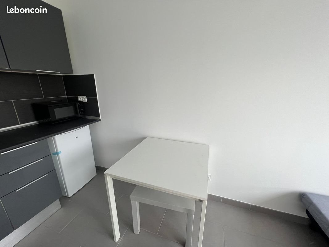 Appartement à louer, 20m², Saint-Priest
