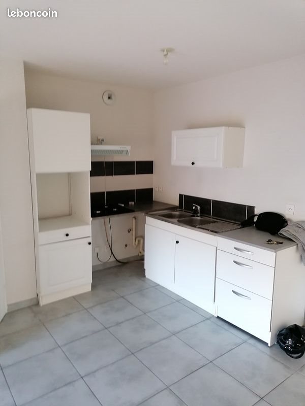 Appartement à louer, 44m², Miramas