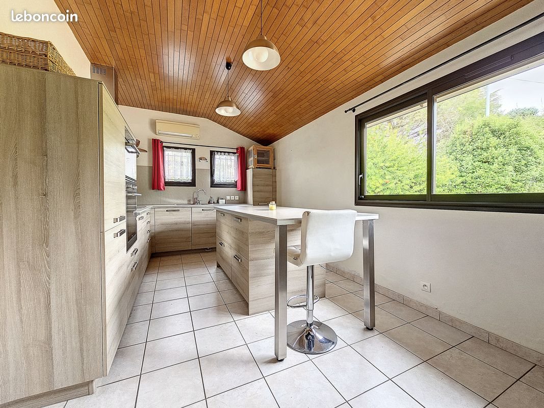 Maison à louer, 160m², Bon-Encontre
