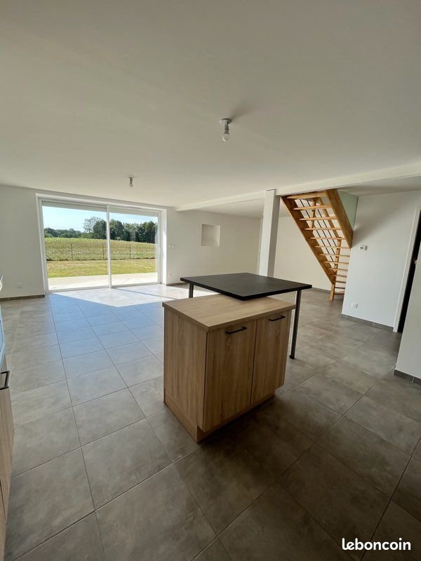Maison à louer, 110m², Marboz
