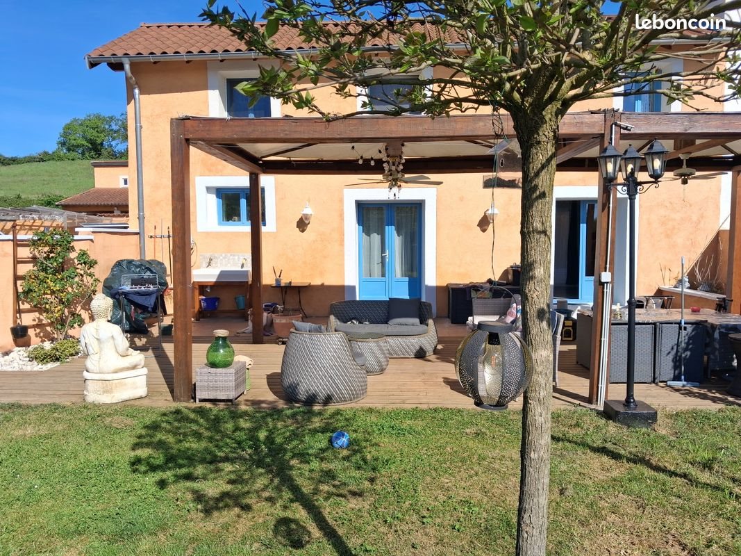 Maison à vendre, 130m², Sainte-Euphémie