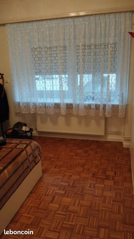Appartement à louer, 82m², Betting