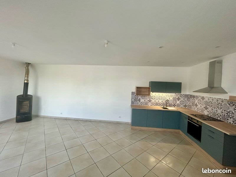 Appartement à louer, 92m², Cuise-la-Motte