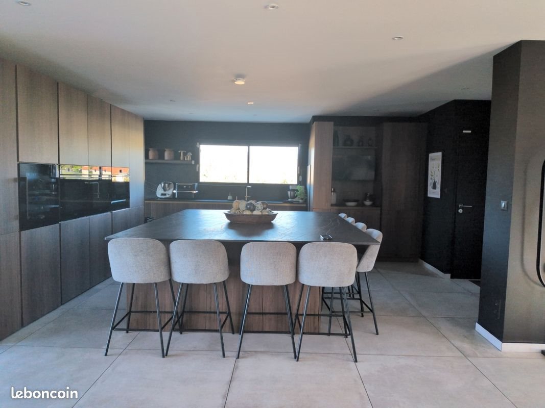 Maison à vendre, 200m², Saint-Prim