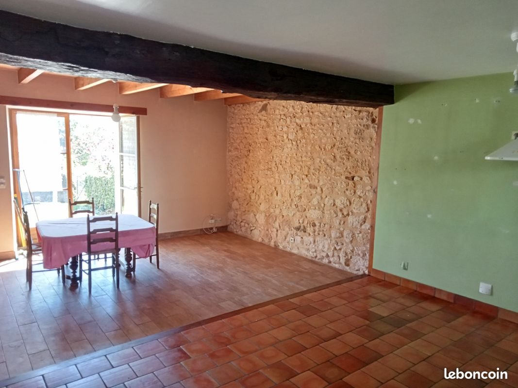 Maison à louer, 70m², Montguyon