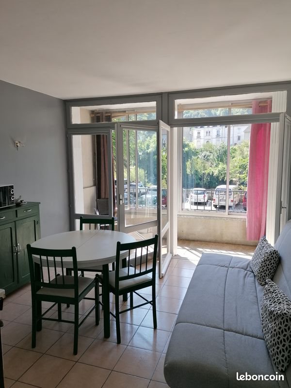 Appartement à louer, 25m², Figeac