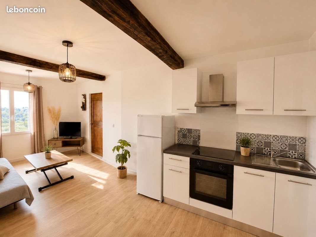 Appartement à louer, 28m², Callas