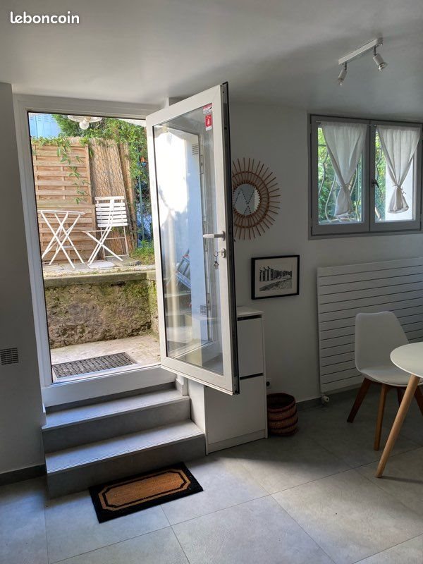 Appartement à louer, 29m², Suresnes