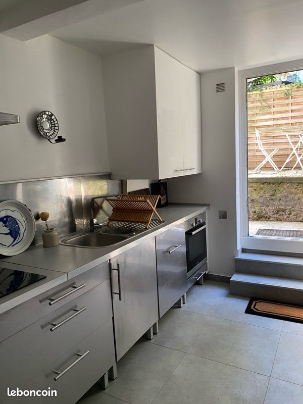 Appartement à louer, 29m², Suresnes