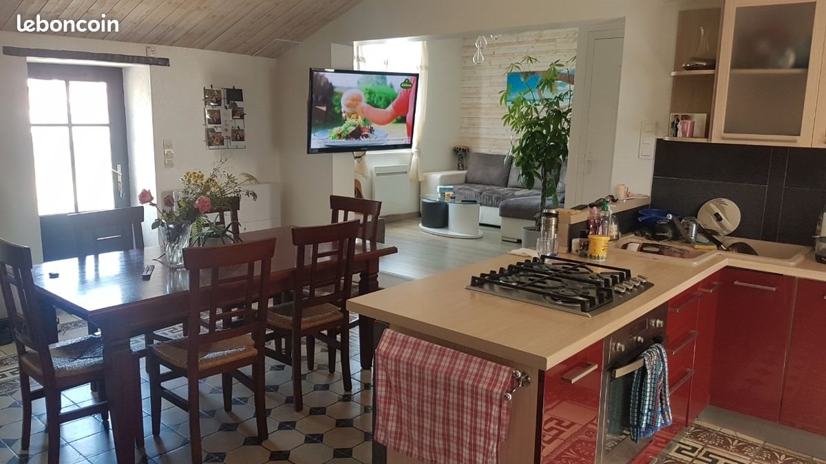 Maison à louer, 70m², La Garnache