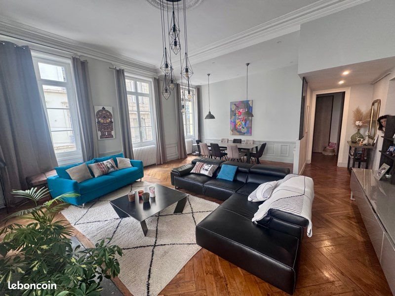 Appartement à vendre, 109m², Saint-Etienne