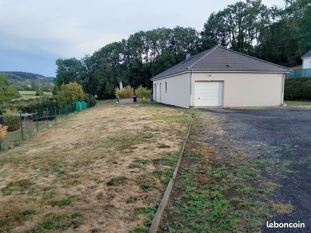 Maison à louer, 84m², Rochefort-Montagne