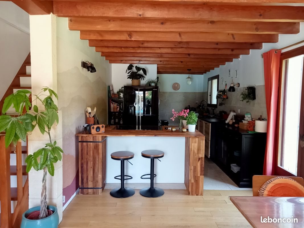 Maison à louer, 145m², Salles