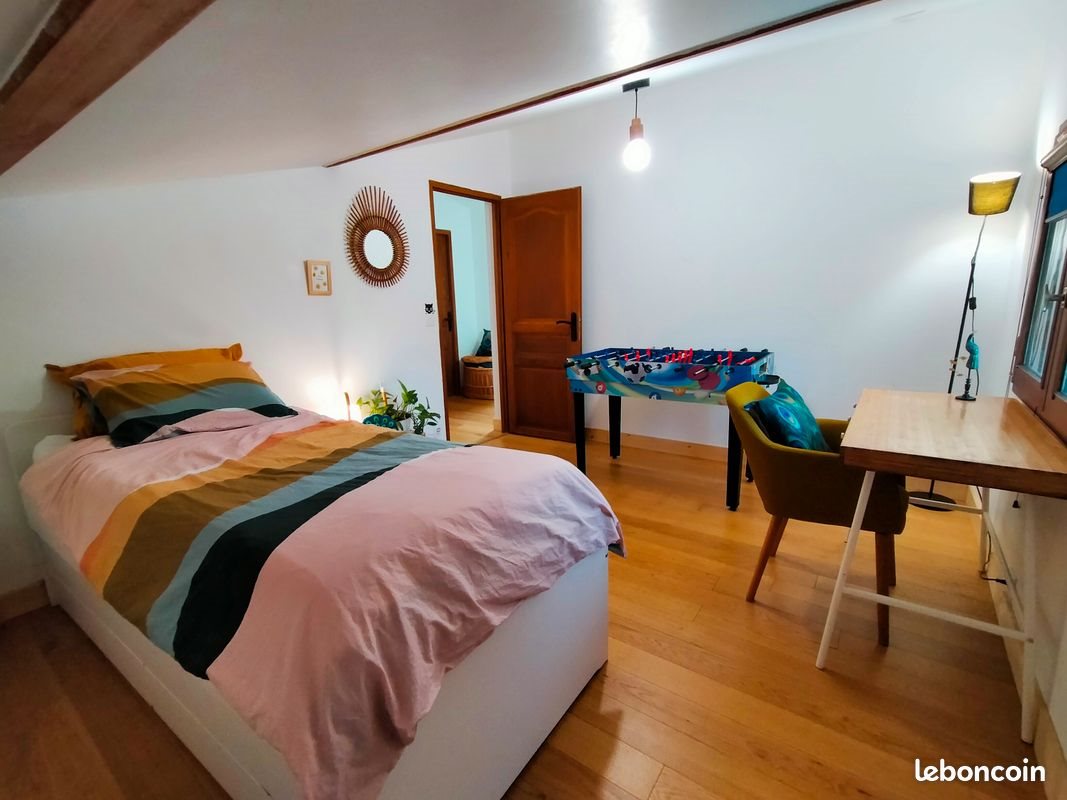Maison à louer, 145m², Salles