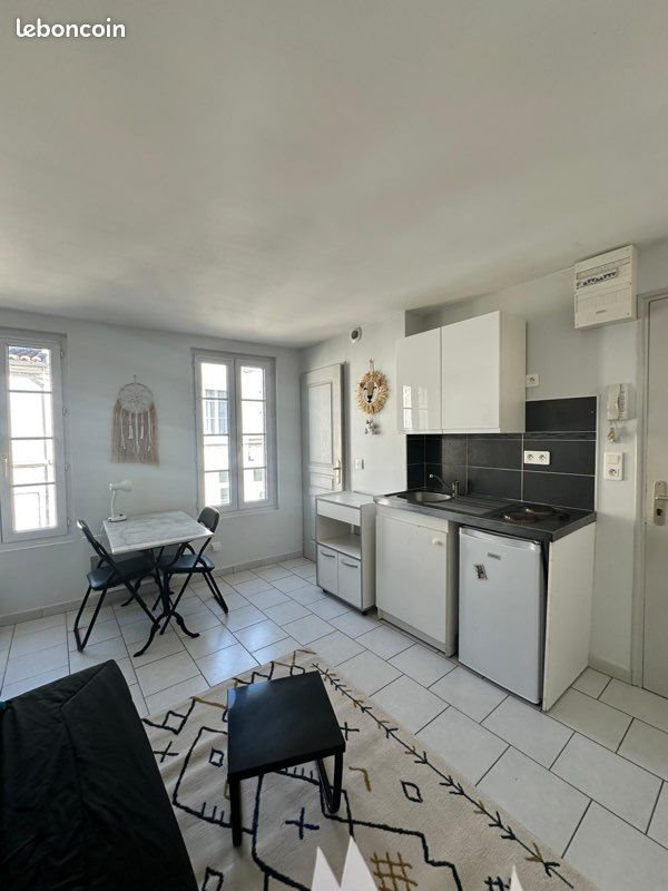 Appartement à louer, 18m², Saintes