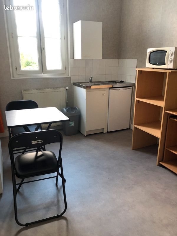 Appartement à louer, 15m², Saintes