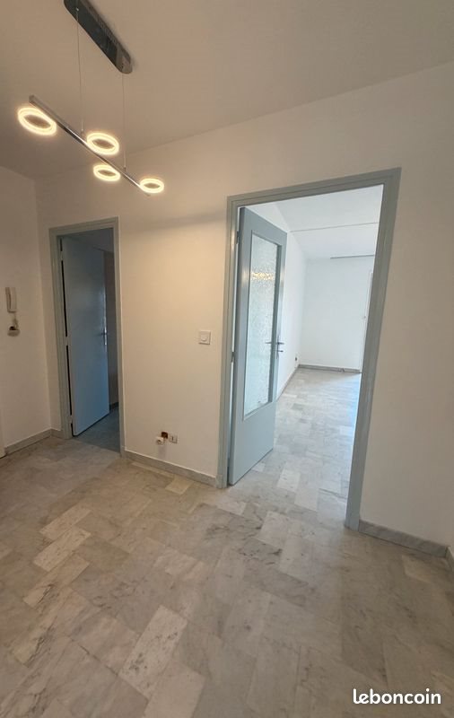 Appartement à louer, 70m², Menton