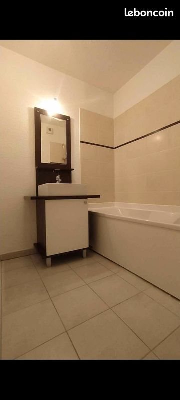 Appartement à louer, 44m², Saint-Quentin-de-Baron