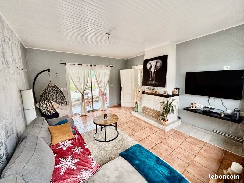 Maison à vendre, 101m², Solesmes