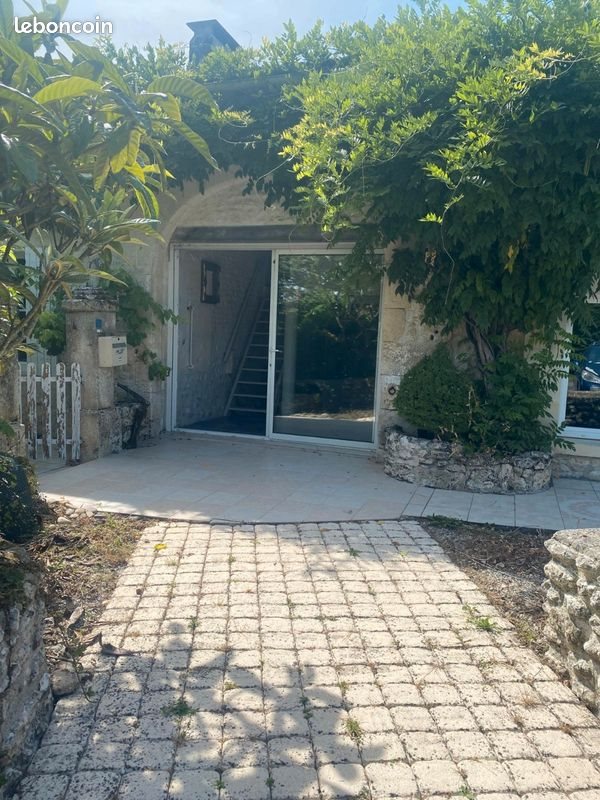 Maison à louer, 220m², Berneuil