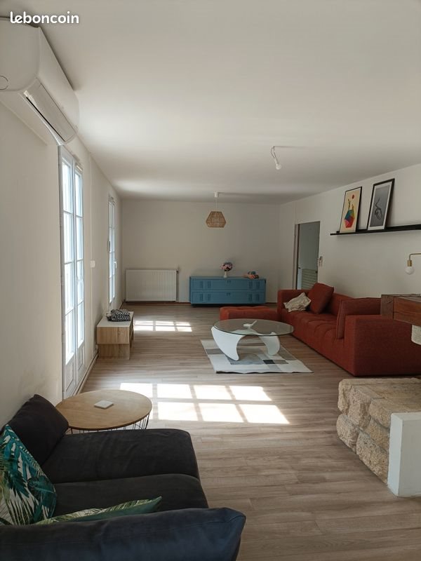 Maison à louer, 200m², Nîmes
