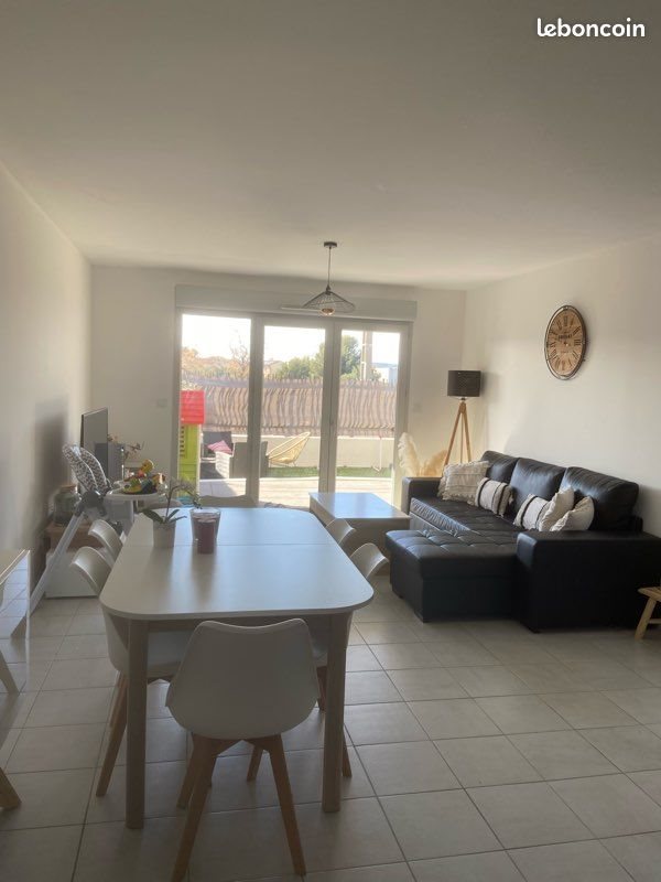 Appartement à louer, 69m², Marignane
