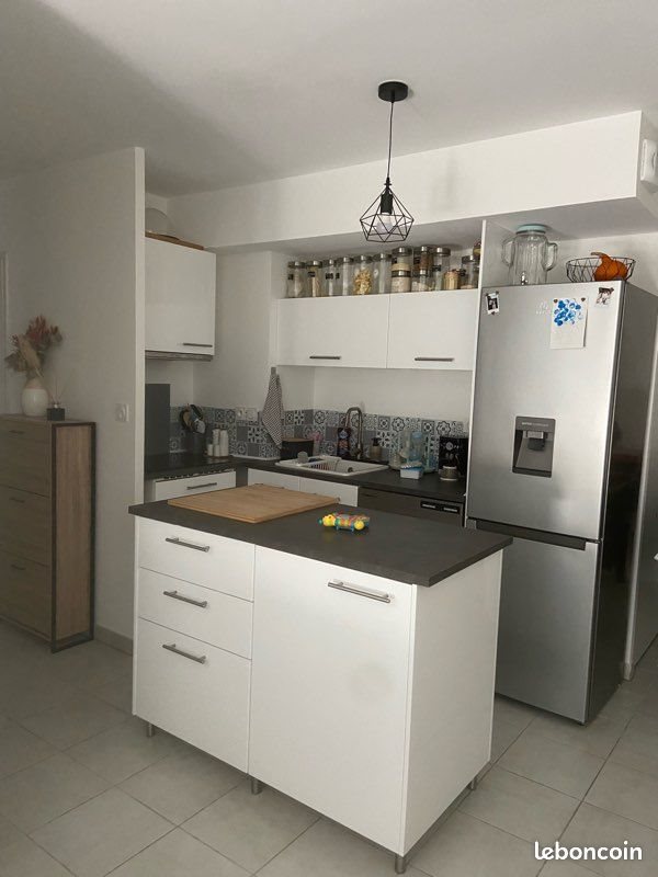 Appartement à louer, 69m², Marignane