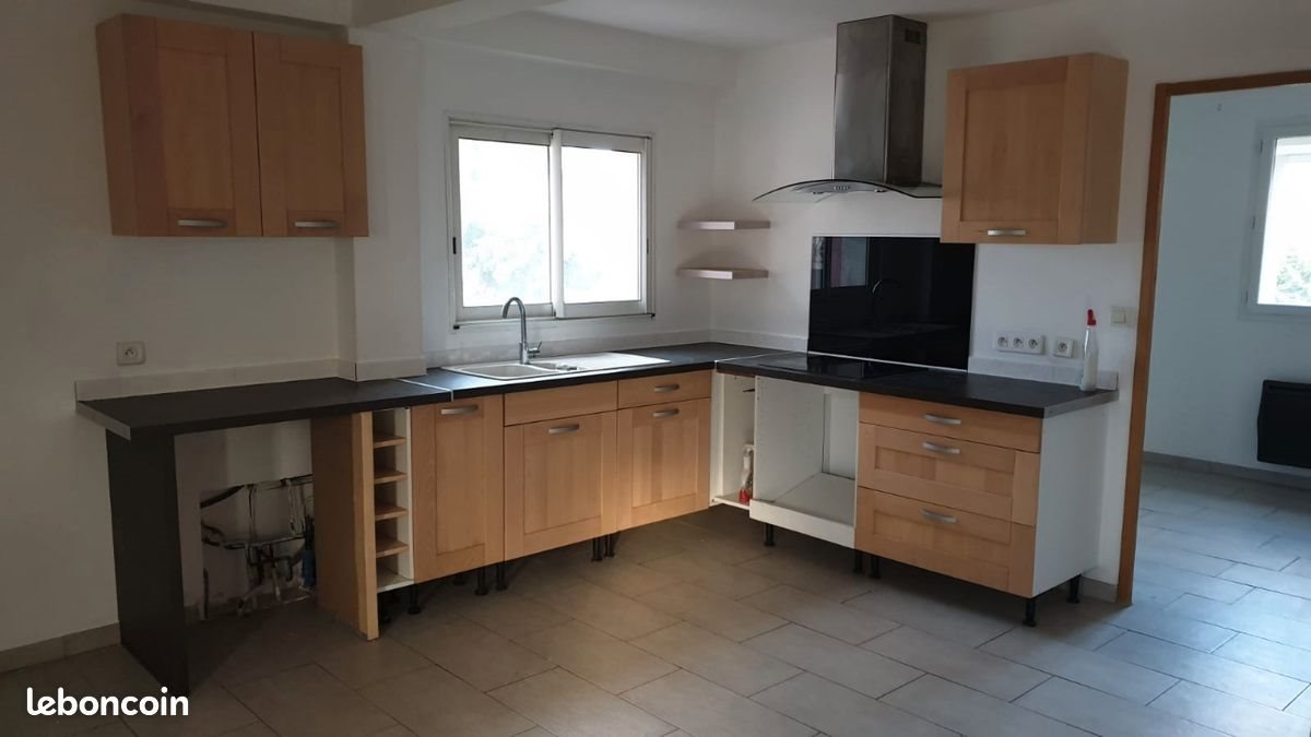 Appartement à louer, 60m², Trets
