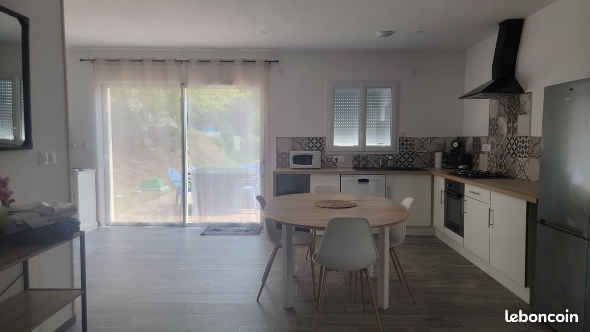 Maison à louer, 65m², Saint-Montan