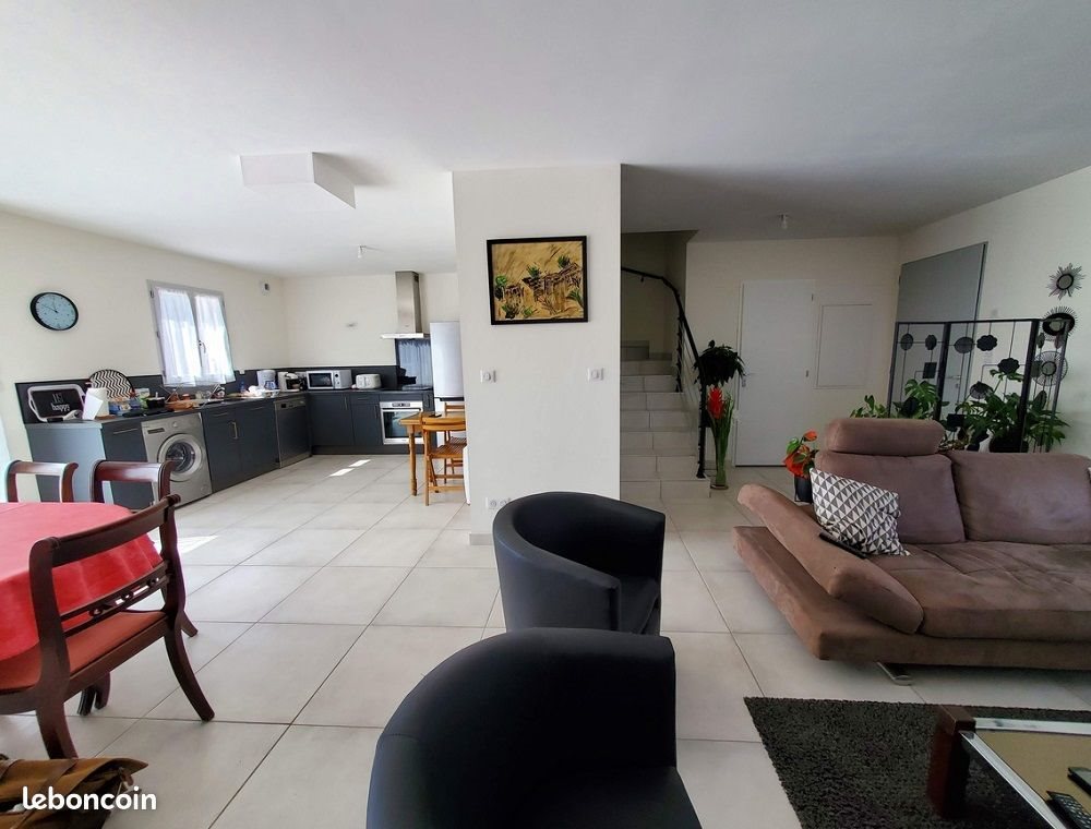 Maison à louer, 94m², Genas
