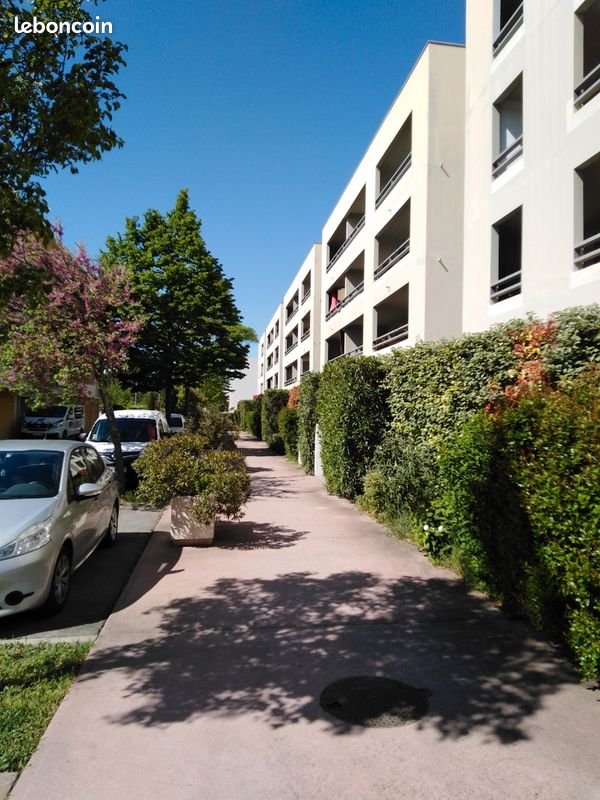 Appartement à louer, 70m², Monteux