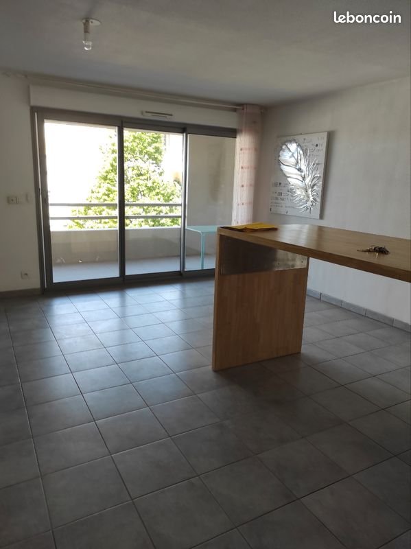 Appartement à louer, 70m², Monteux