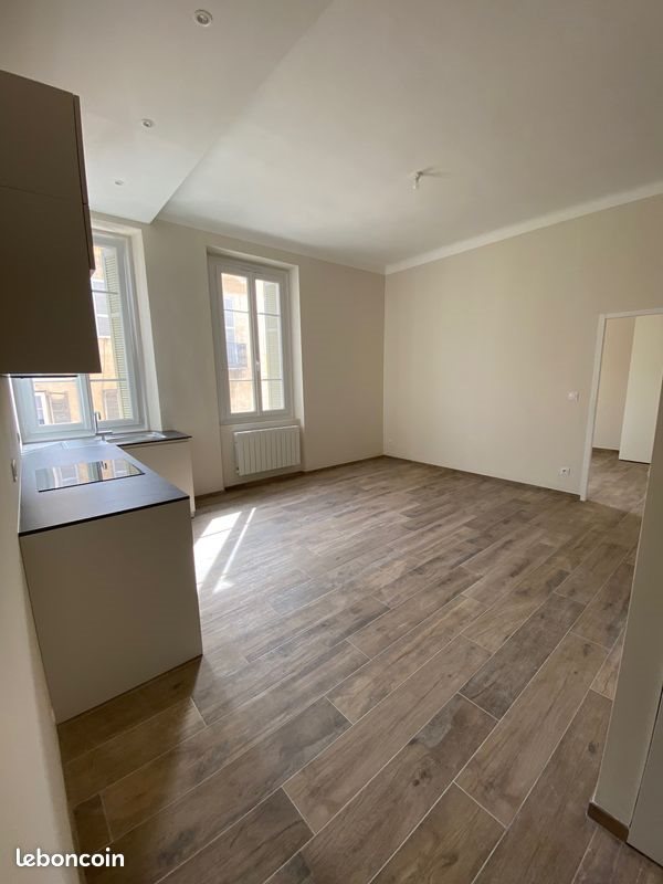 Appartement à louer, 60m², Ajaccio