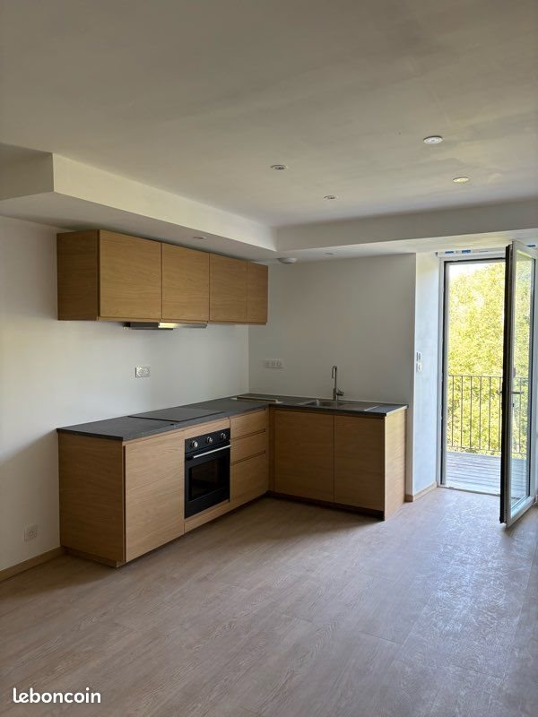 Appartement à louer, 55m², Banassac