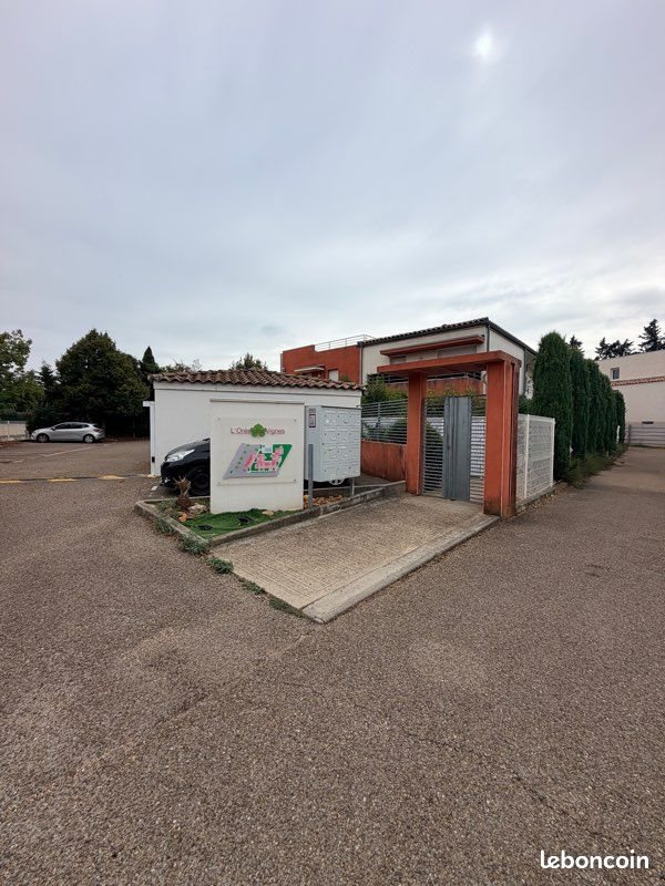 Appartement à louer, 55m², Garons