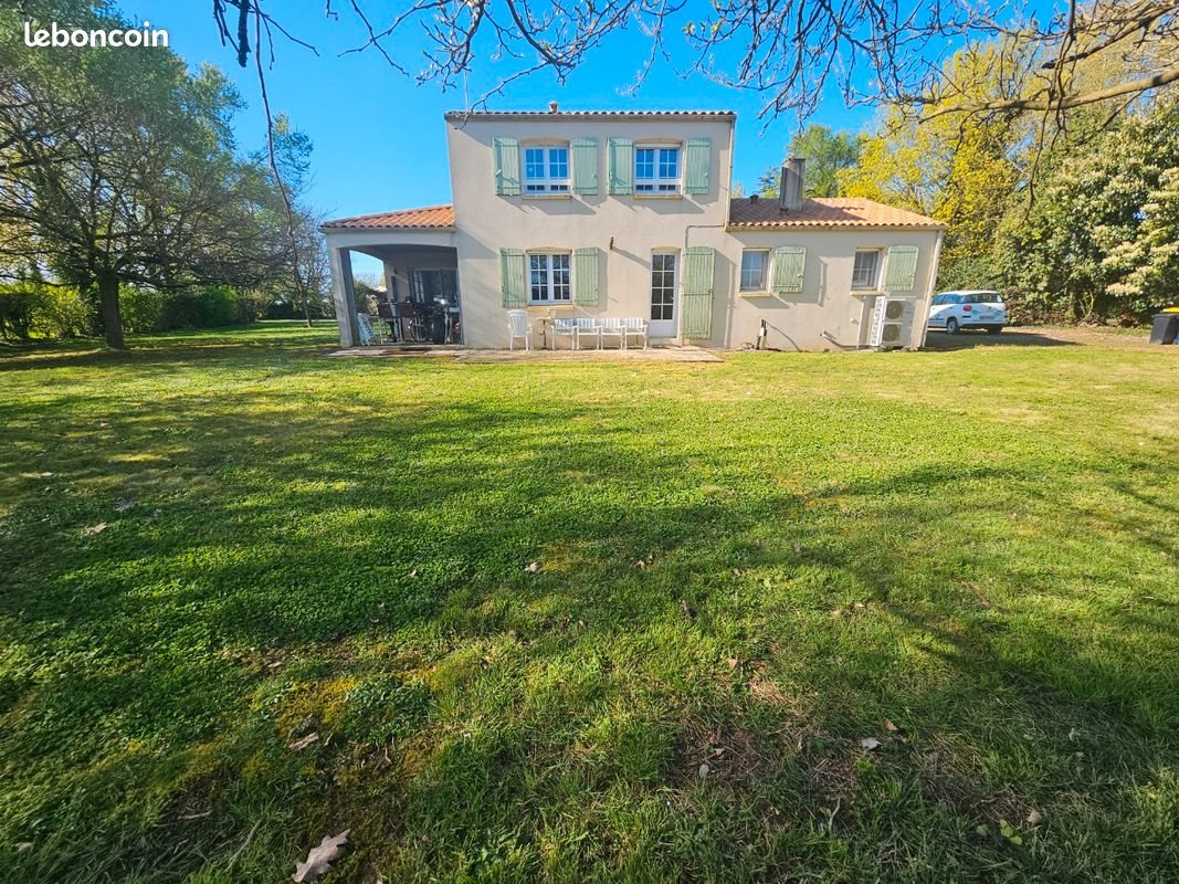 Maison à vendre, 153m², Petosse