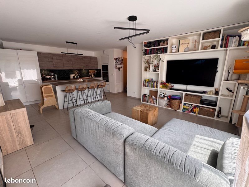 Appartement à vendre, 69m², Ornex
