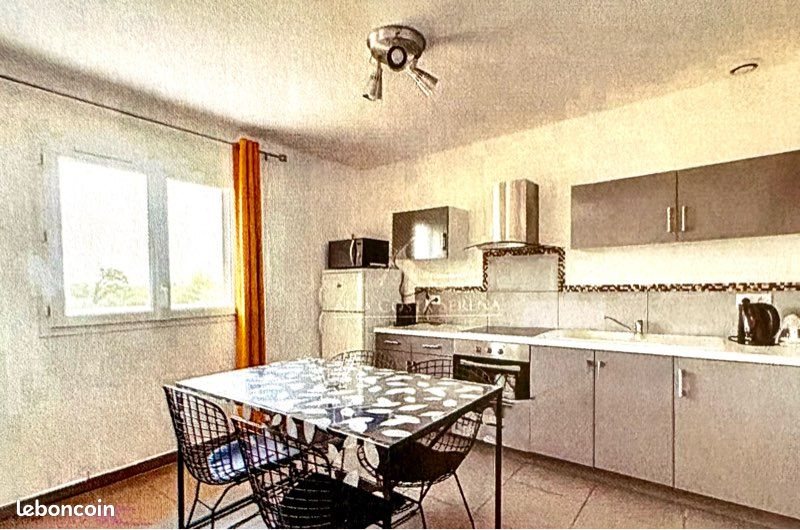 Appartement à louer, 47m², Ghisonaccia