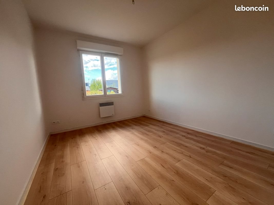 Maison à louer, 76m², Genillé