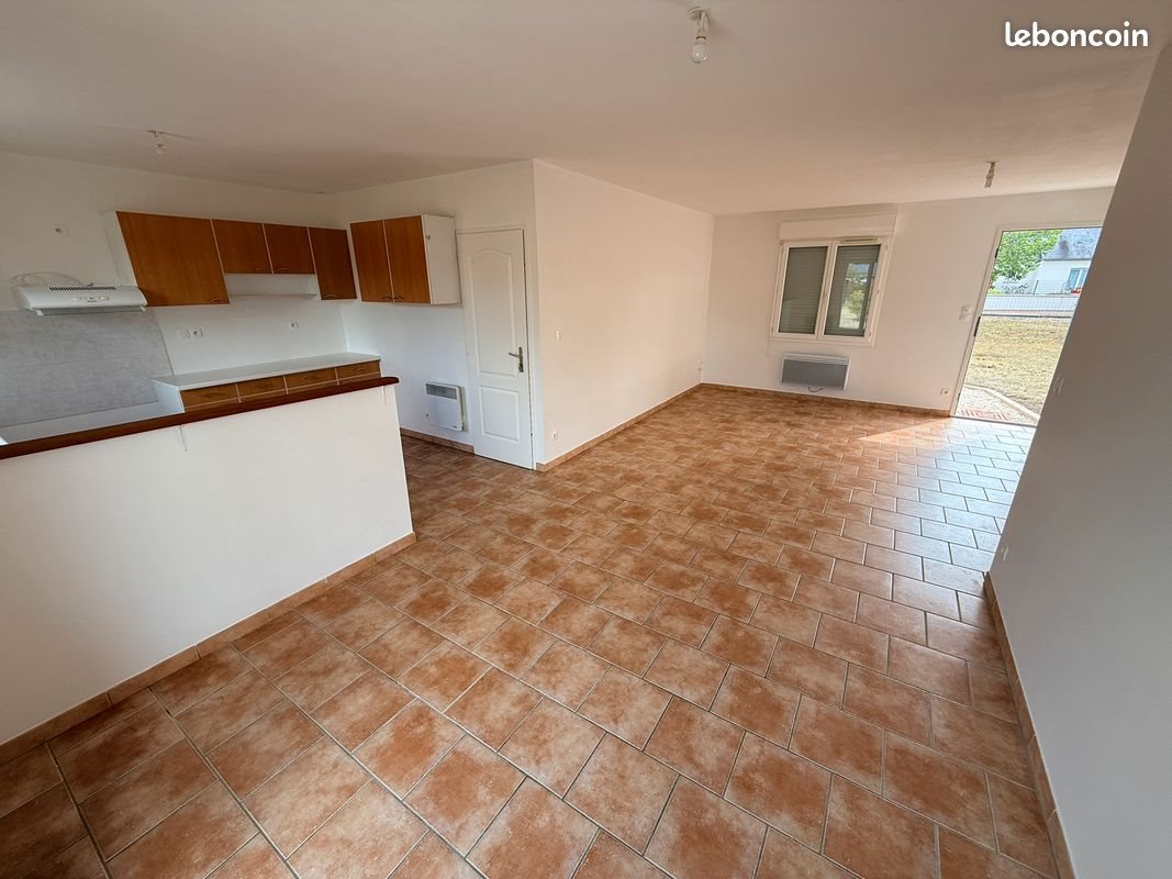 Maison à louer, 76m², Genillé