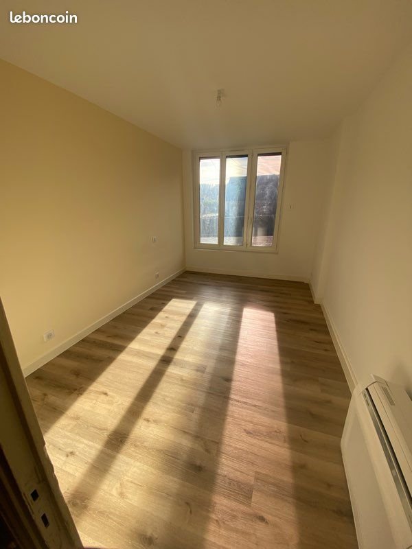 Appartement à louer, 56m², Riom-ès-Montagnes