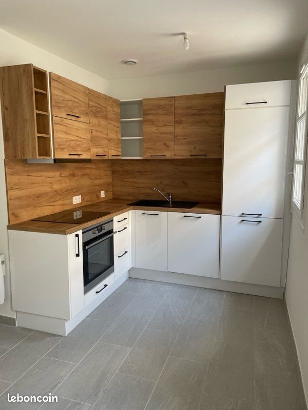 Maison à louer, 60m², Servian