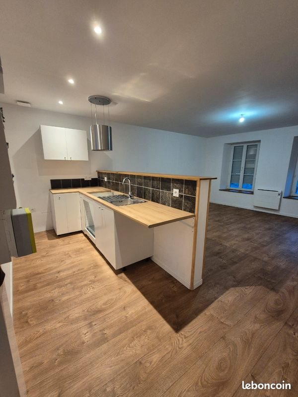Maison à louer, 95m², Trévières