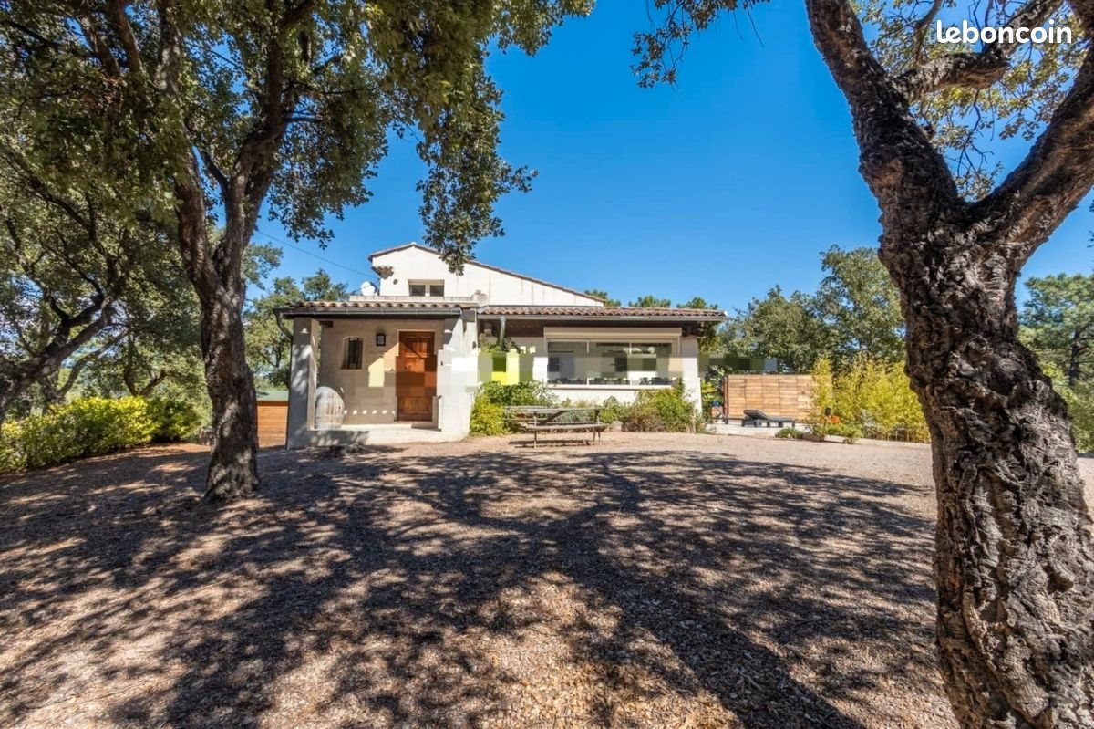 Maison à louer, 100m², Roquebrune-sur-Argens
